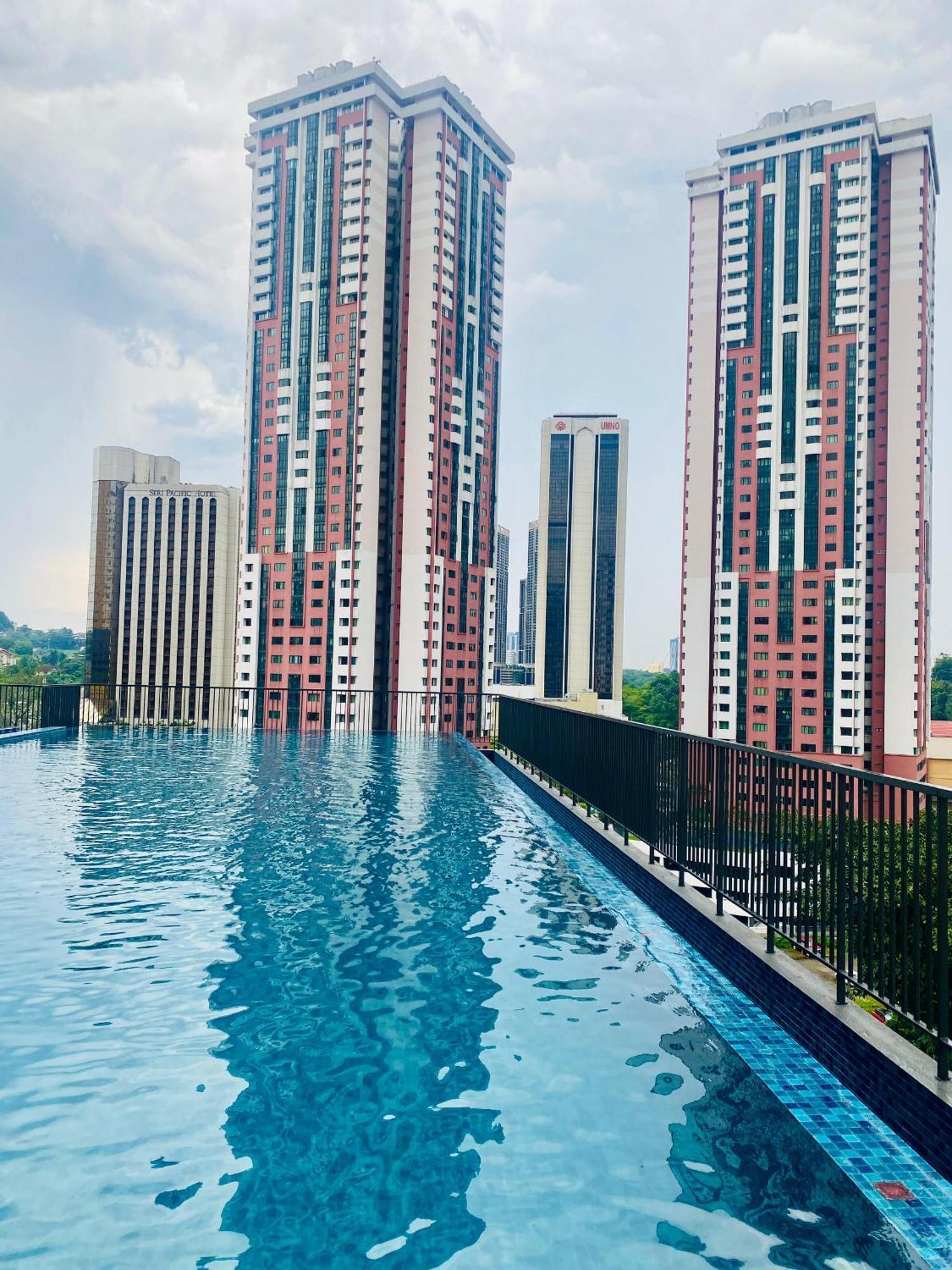 Chamber Klcc By Zfj World Kuala Lumpur